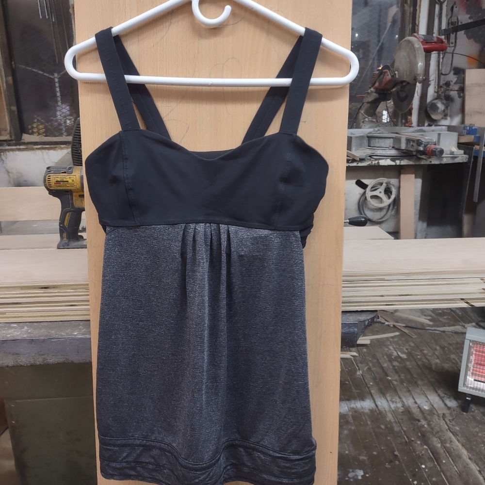 Lululemon tank top